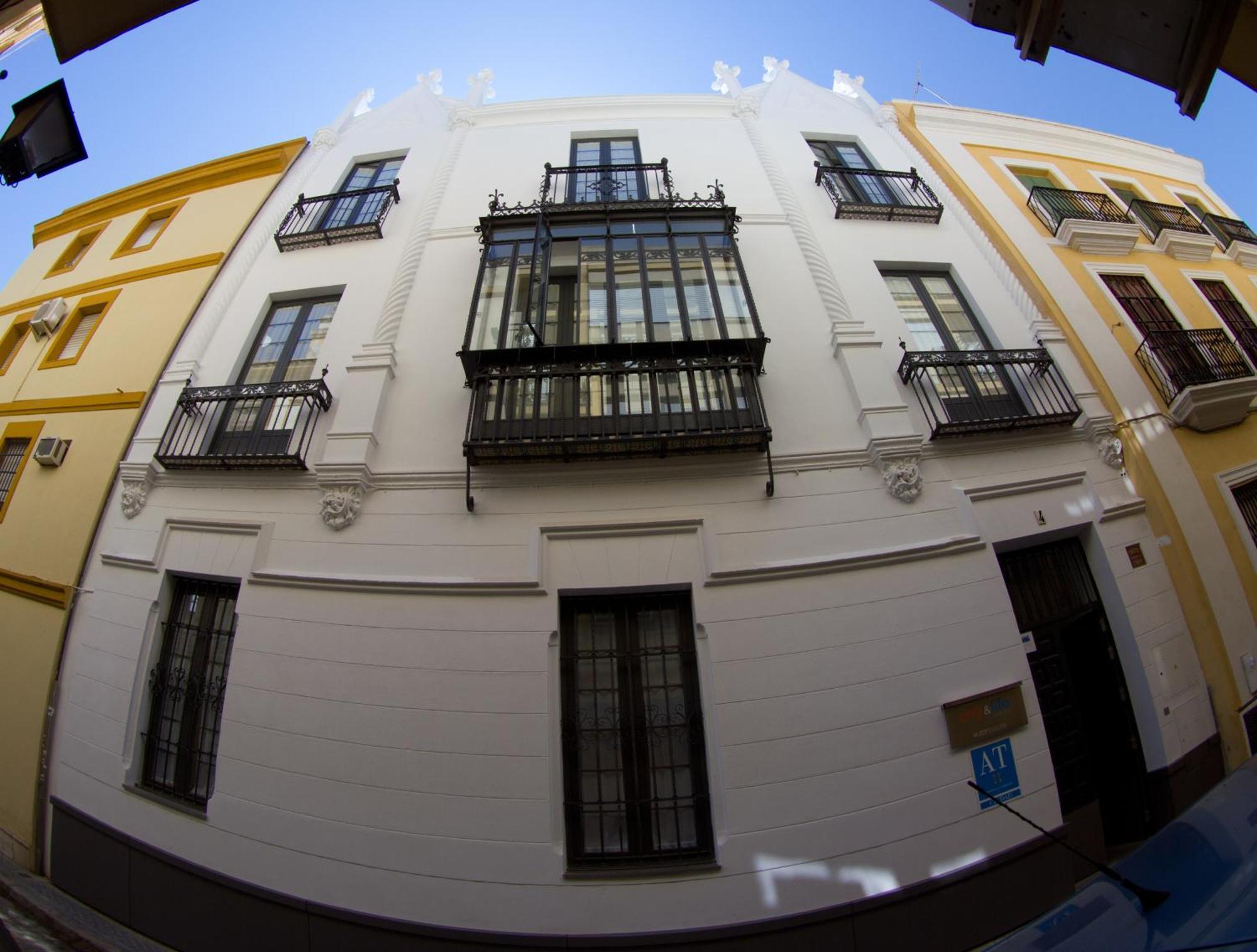 Life Apartments Alberto Lista Sevilha Exterior foto